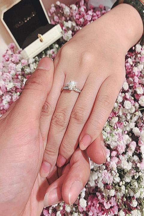 Nhẫn kim cương nữ cầu hôn có ý nghĩa quan trọng và sâu sắc